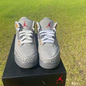 Air Jordan Retro 3’s Cool Grey